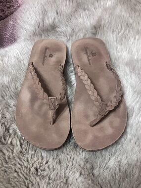Tommy Bahama braided flip flops